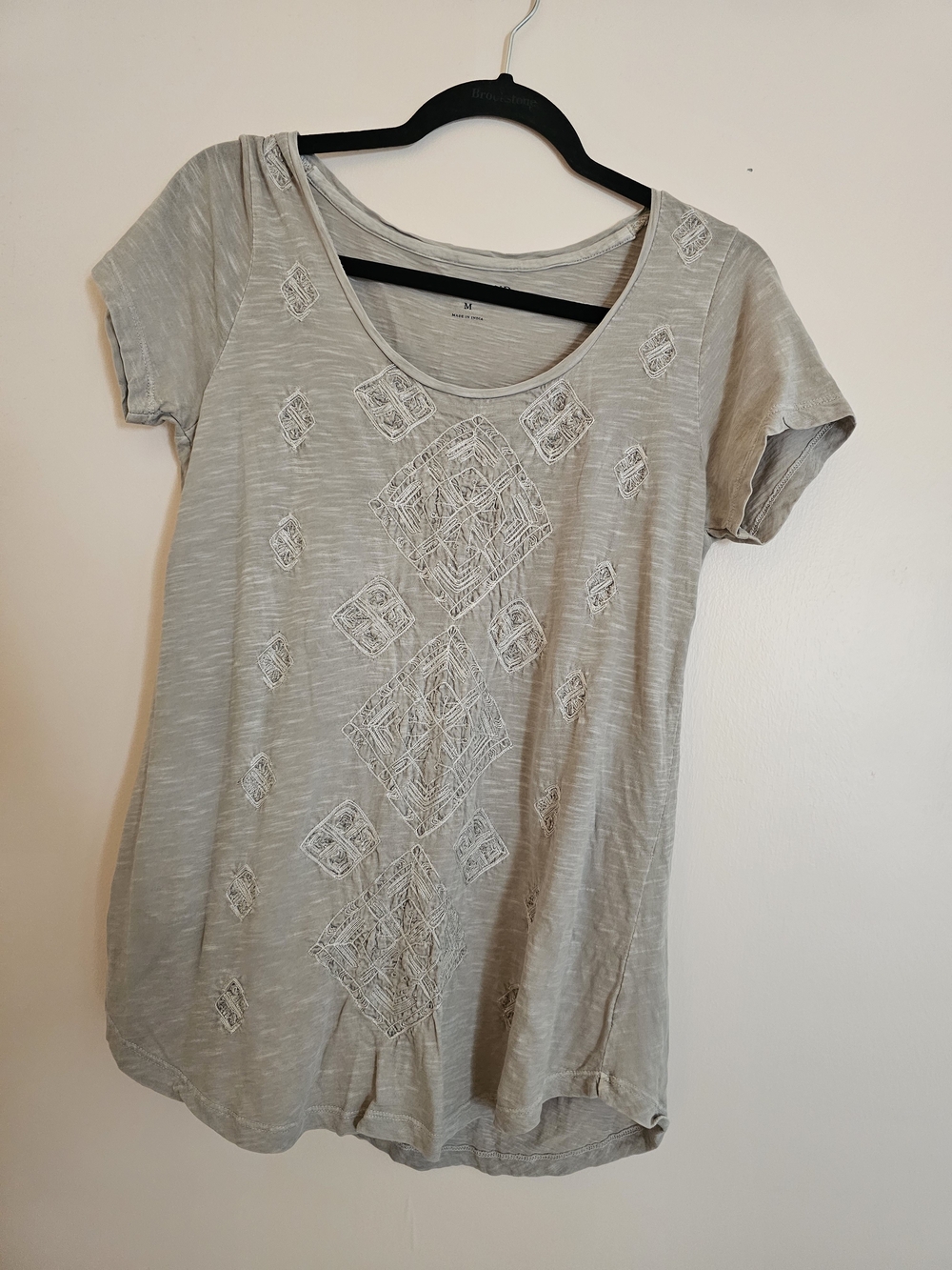 Lucky Medium Brand Gray Embroidered Short Sleeve Scoop Neck Tee